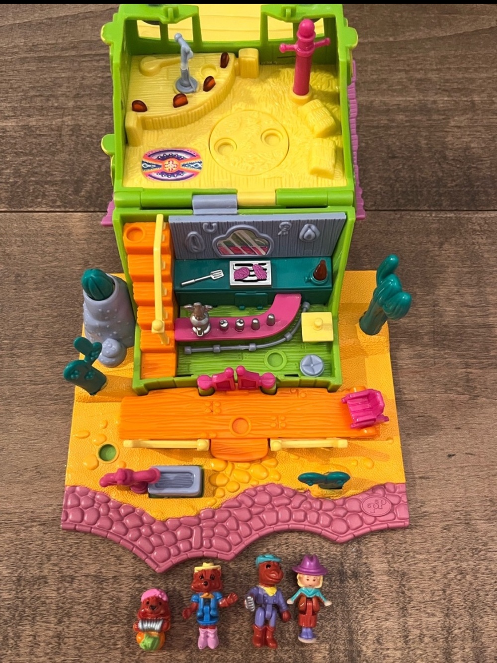 Vintage 1994 Bluebird Polly Pocket Western Saloon playset 🌵 - Picture 4 of 5